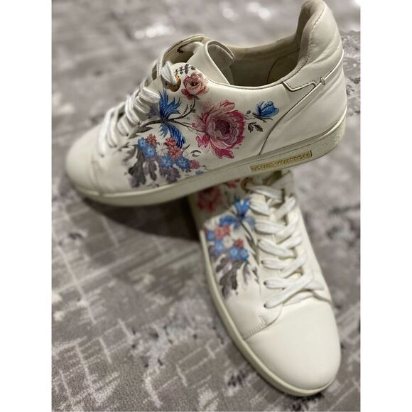 Size 43/44-10 1/2 Louis Vuitton ultra soft leather sneakers with floral detail. - Picture 2 of 15